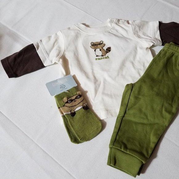 Gymboree vintage Baby Raccoon NWT 3-6 month pants, shirt & socks set.